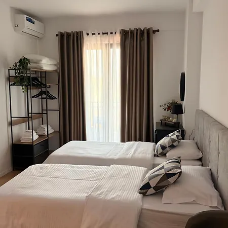 Bed and Breakfast M&t Boutique Τίρανα
