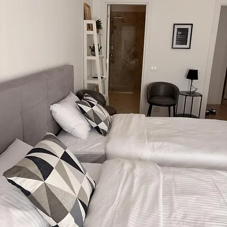 לינה וארוחת בוקר M&t Boutique 3*