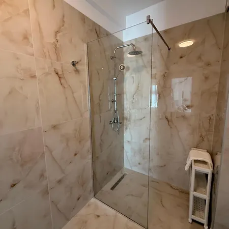 Oda ve Kahvaltı M&t Boutique 3*